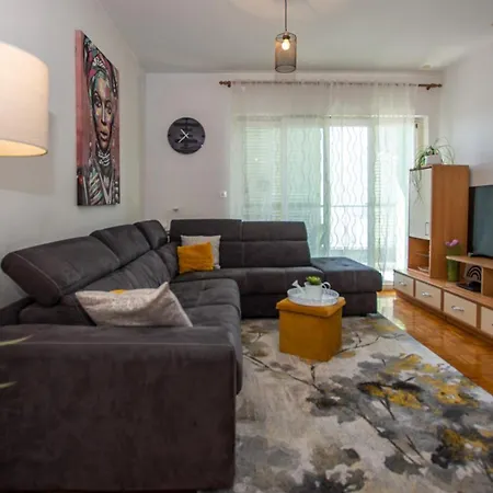 Apartment Jjj